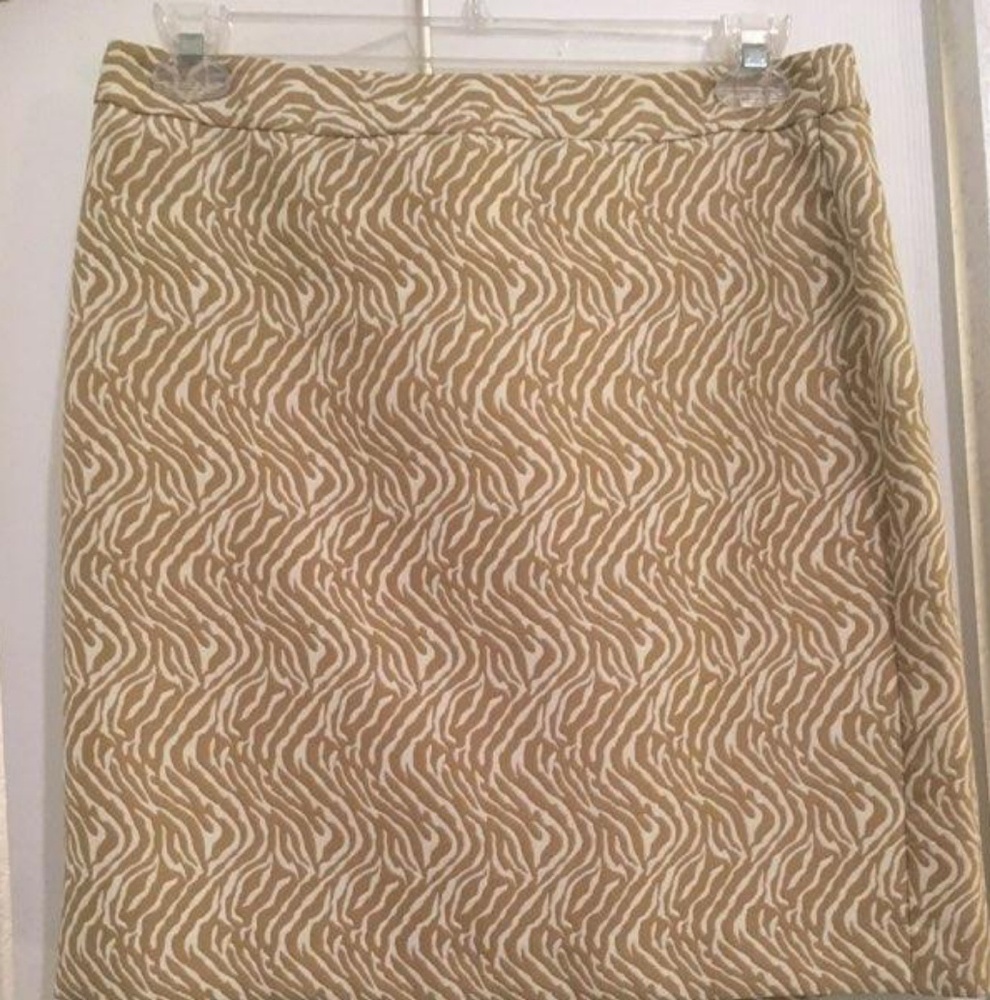 Banana Republic - Skirt w/Animal Instinct